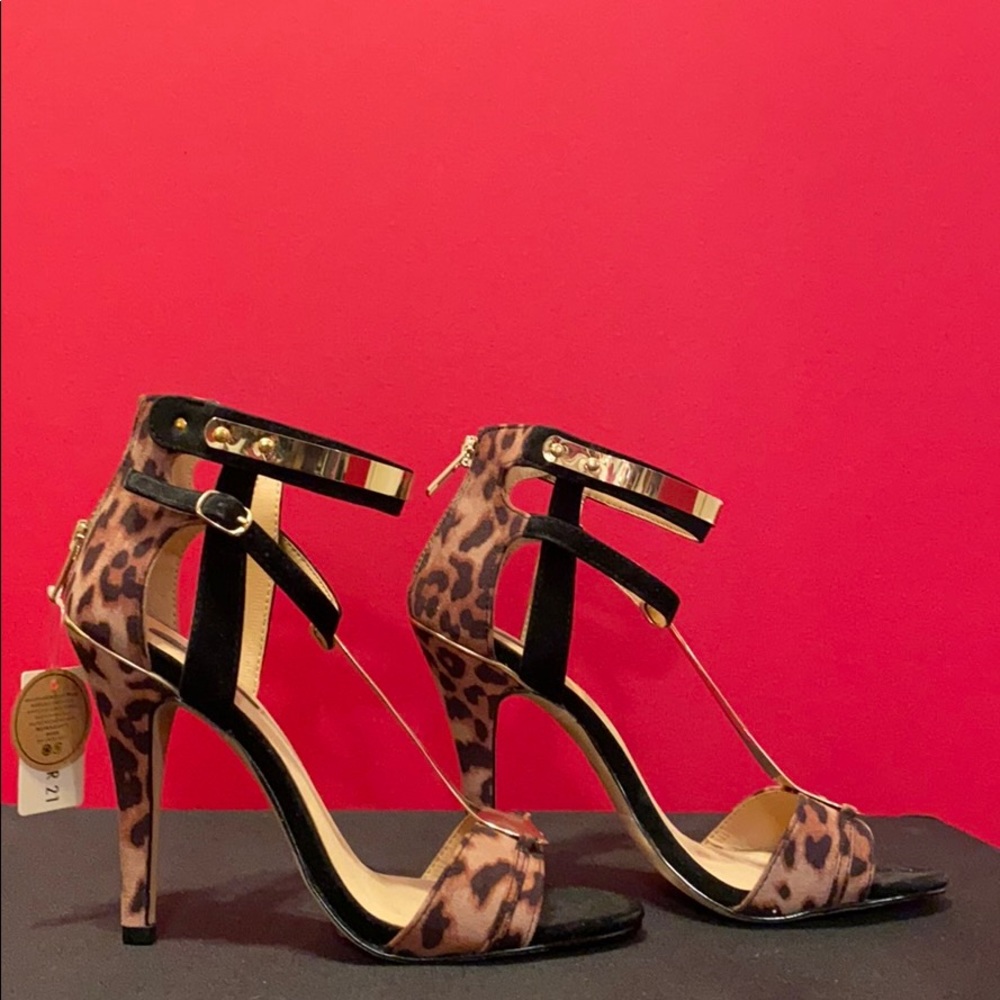 Cheetah heels - Picture 2 of 5